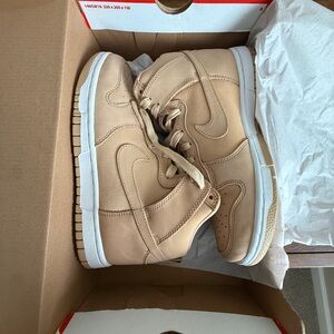 Nike High-Top Dunks
